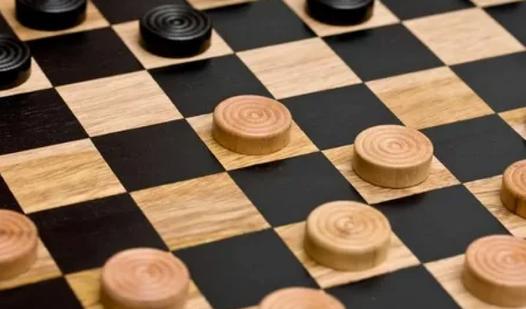 Game Screenshot Checkers with AI